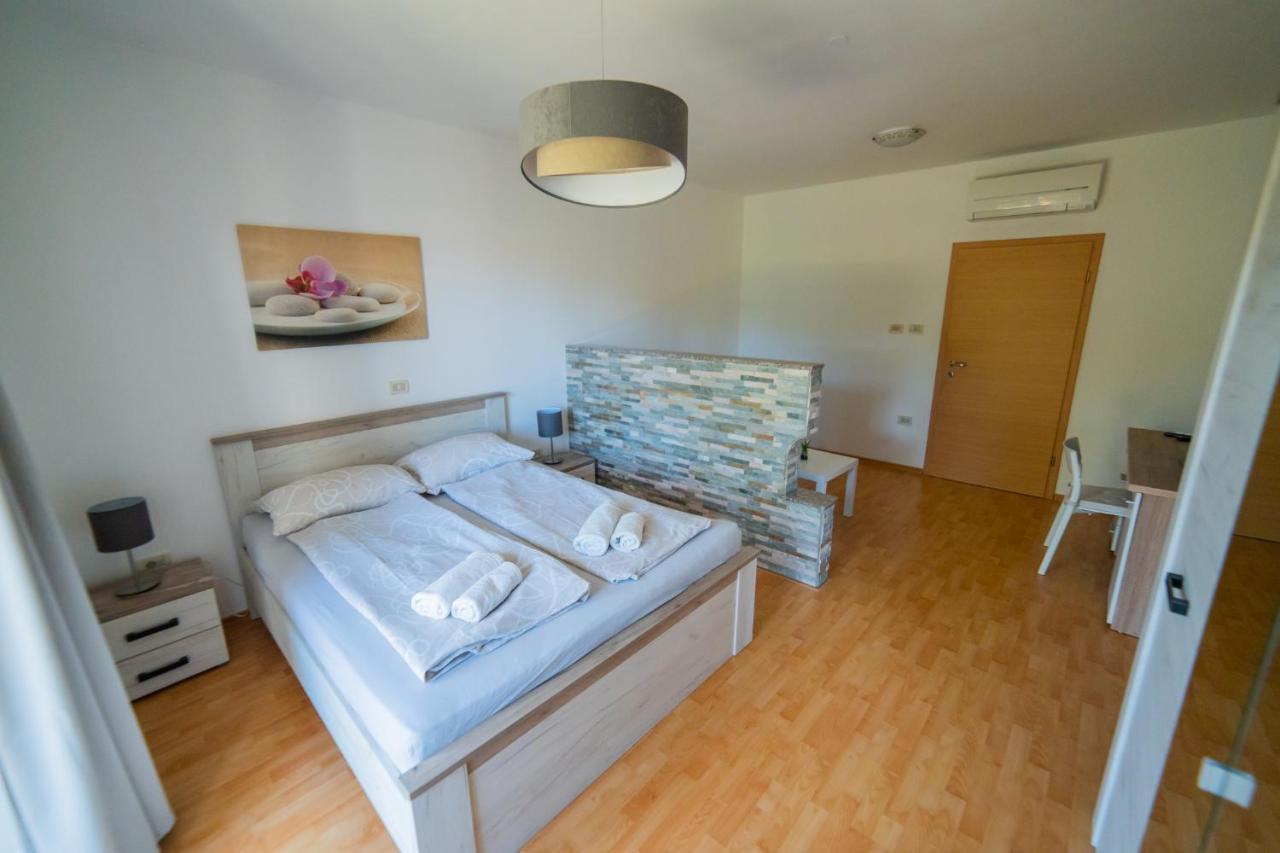 Harmony Inn Apartments Portoroz Bagian luar foto
